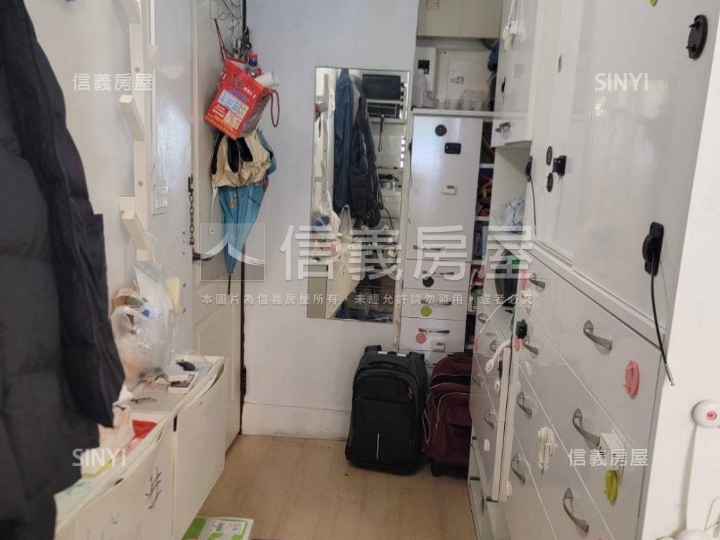 三多商圈精美三房房屋室內格局與周邊環境
