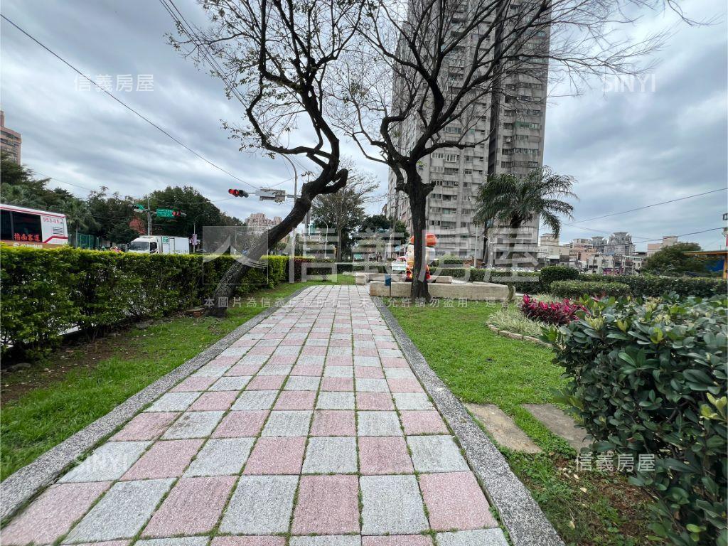 三面採光雙衛開窗三房車位房屋室內格局與周邊環境