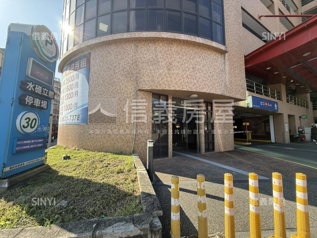 三面採光雙衛開窗三房車位房屋室內格局與周邊環境