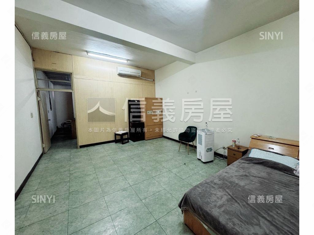 正忠路大地坪金鑽店面房屋室內格局與周邊環境