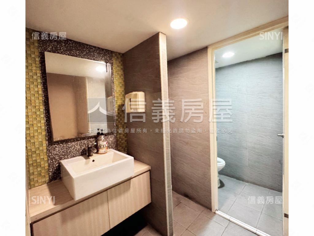 正忠路大地坪金鑽店面房屋室內格局與周邊環境