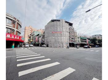 正忠路大地坪金鑽店面