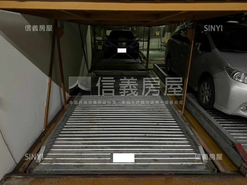 松荷車位ＮＯ．３房屋室內格局與周邊環境