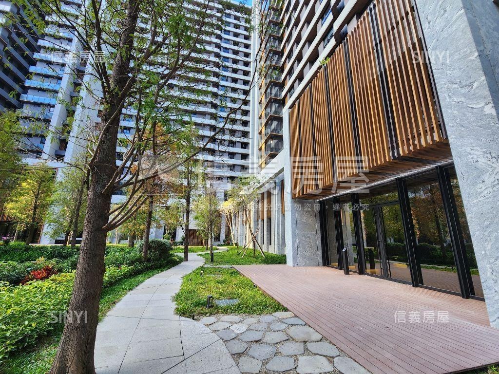 高鐵站前高樓視野美屋房屋室內格局與周邊環境