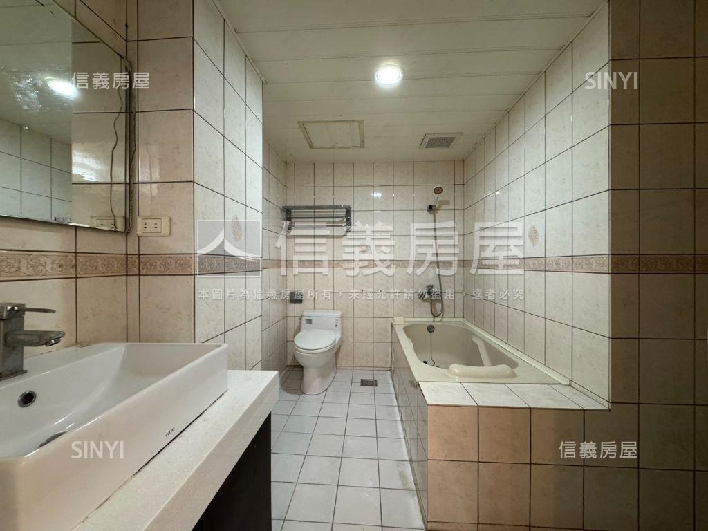 巴黎大街黃金四房房屋室內格局與周邊環境