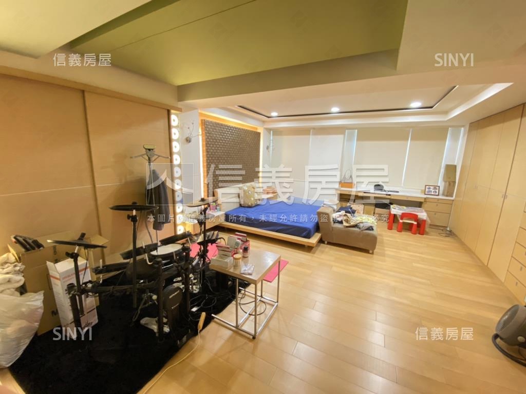 九期東英前院美別墅房屋室內格局與周邊環境