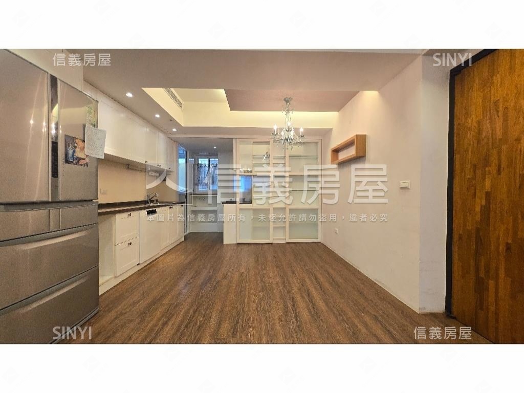 世紀名人裝潢高樓房屋室內格局與周邊環境