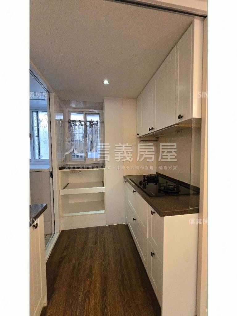 世紀名人裝潢高樓房屋室內格局與周邊環境