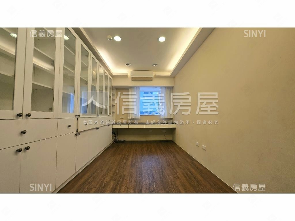世紀名人裝潢高樓房屋室內格局與周邊環境