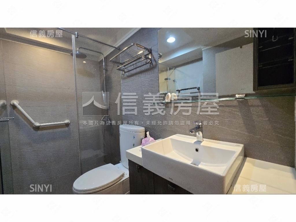 世紀名人裝潢高樓房屋室內格局與周邊環境