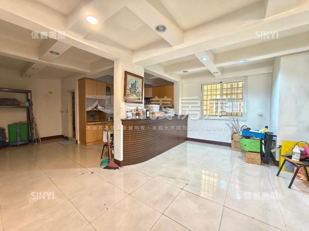 熱鬧正路‧面寬雙透店房屋室內格局與周邊環境