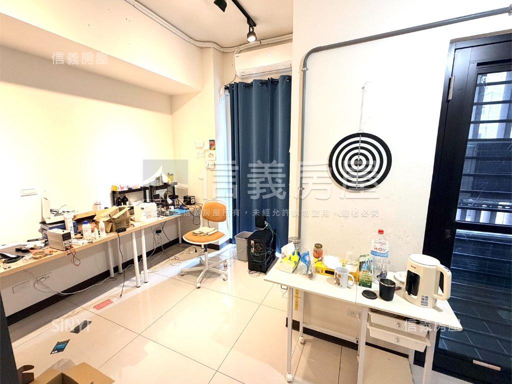 冠東城稀有店面房屋室內格局與周邊環境