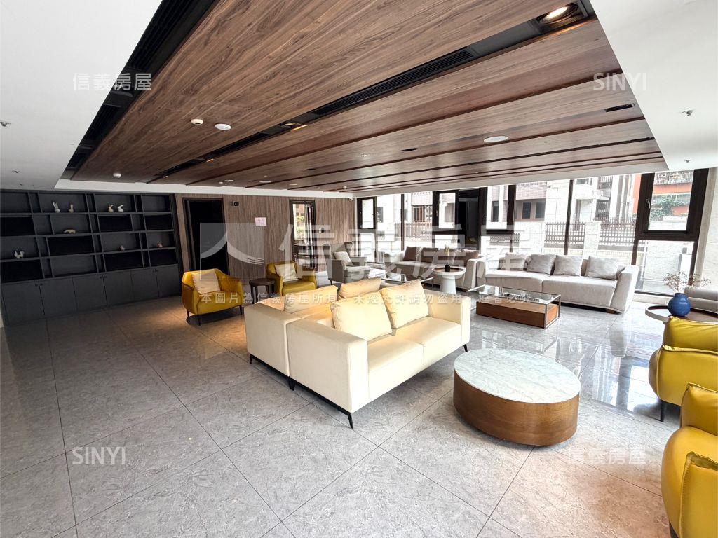 冠東城稀有店面房屋室內格局與周邊環境