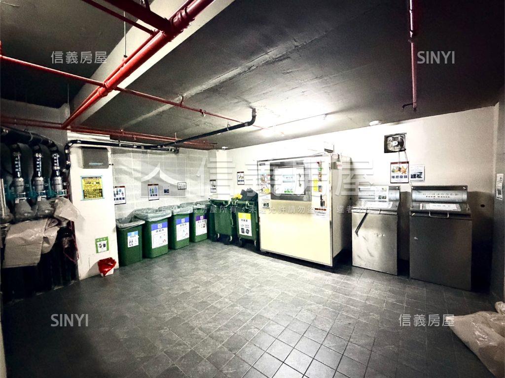 冠東城稀有店面房屋室內格局與周邊環境