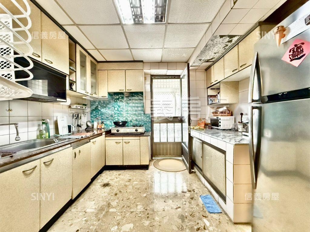 萬歲王宮｜邊間｜大五房房屋室內格局與周邊環境