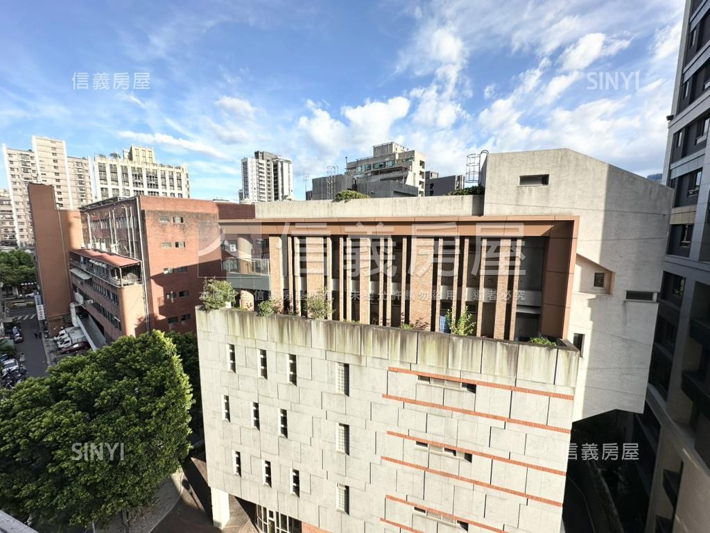 中山松悅Ａ棟七樓房屋室內格局與周邊環境