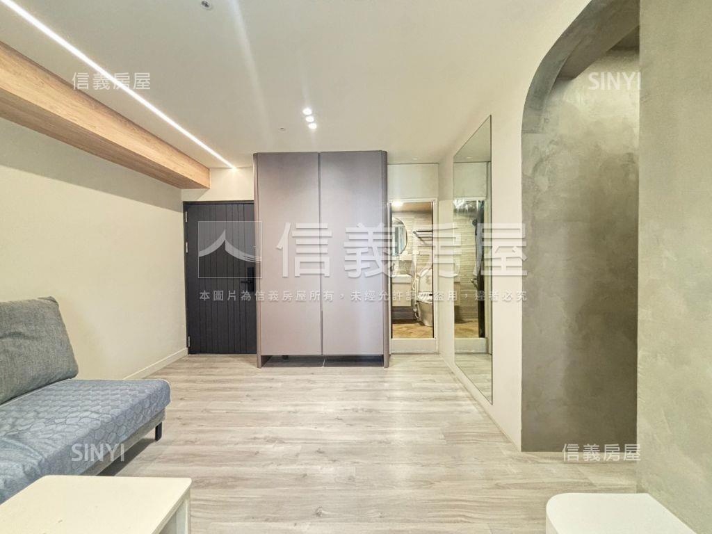 屋主用心裝潢｜兩房雙陽台房屋室內格局與周邊環境