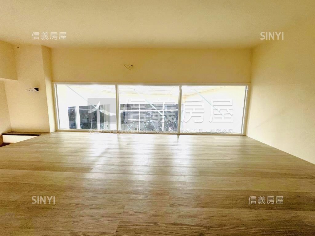 鼎山家樂福收租店面房屋室內格局與周邊環境
