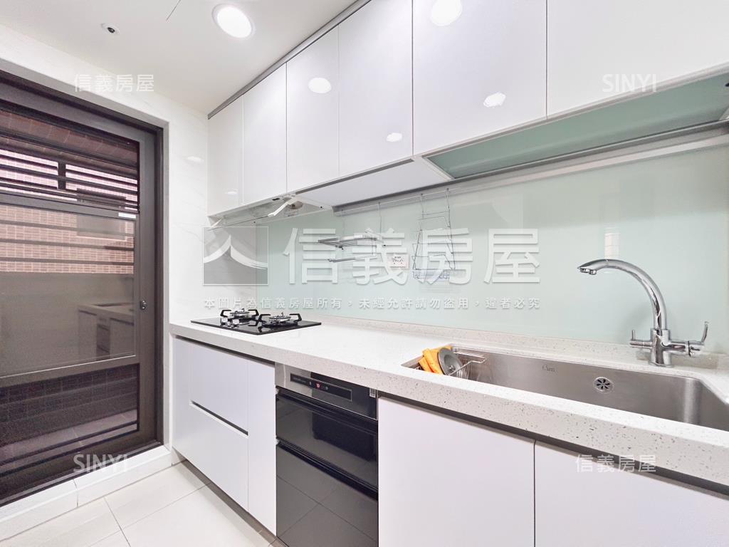 專任甲子園高樓兩房房屋室內格局與周邊環境