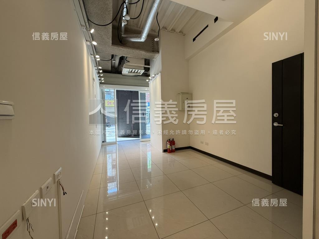 金店面。太陽帝國房屋室內格局與周邊環境