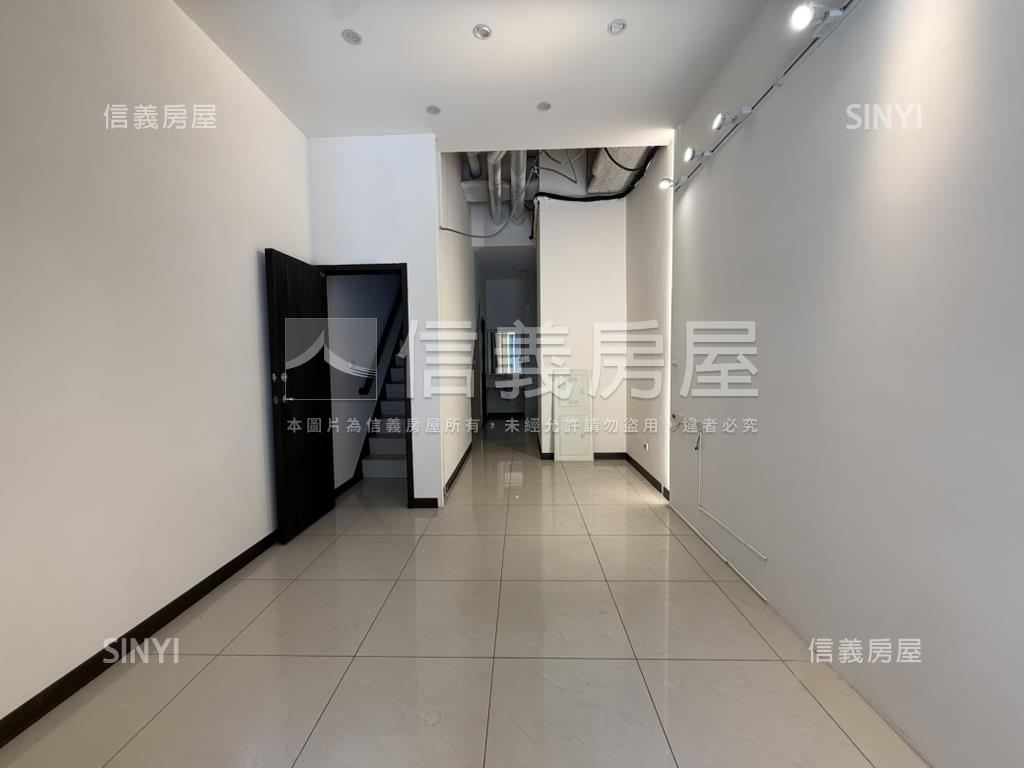 金店面。太陽帝國房屋室內格局與周邊環境