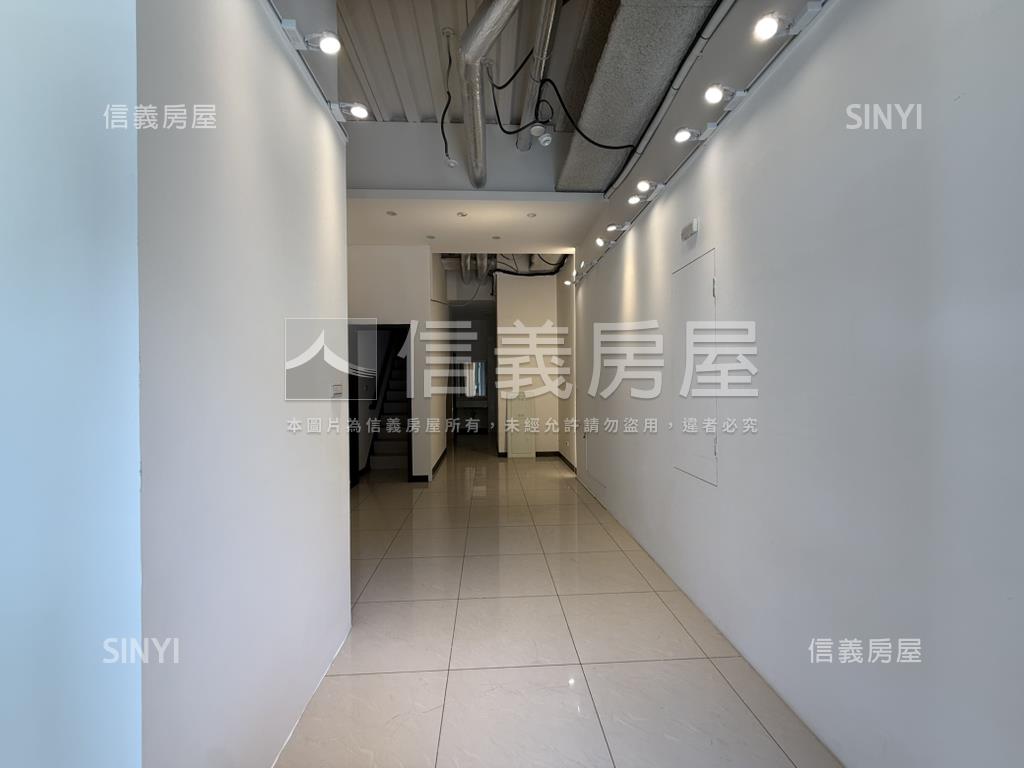 金店面。太陽帝國房屋室內格局與周邊環境