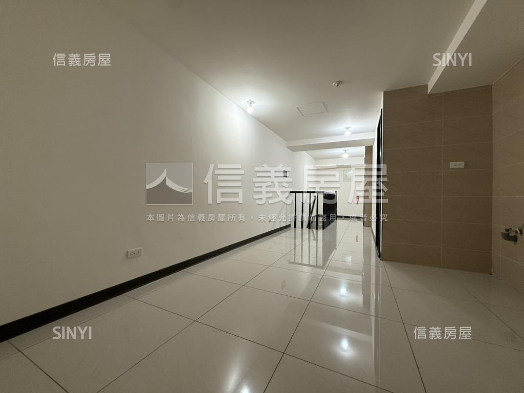金店面。太陽帝國房屋室內格局與周邊環境