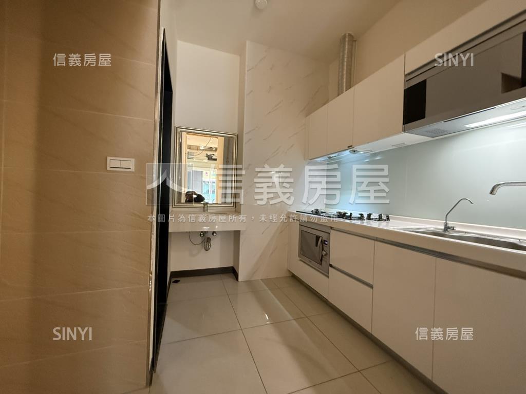 金店面。太陽帝國房屋室內格局與周邊環境