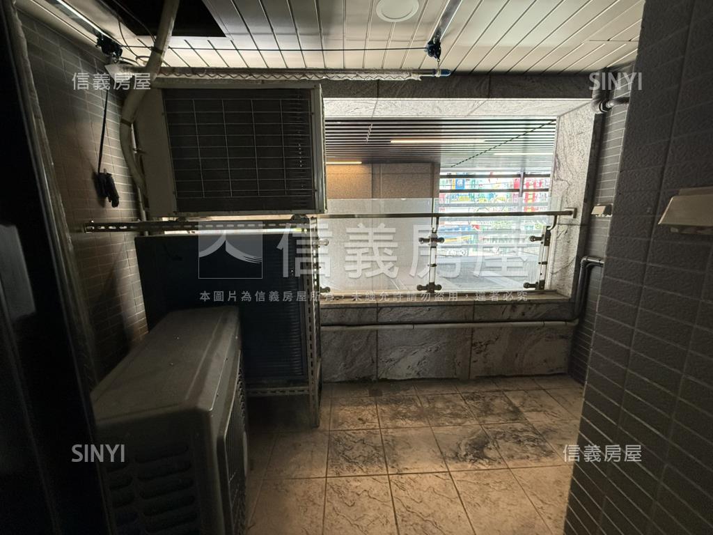 金店面。太陽帝國房屋室內格局與周邊環境