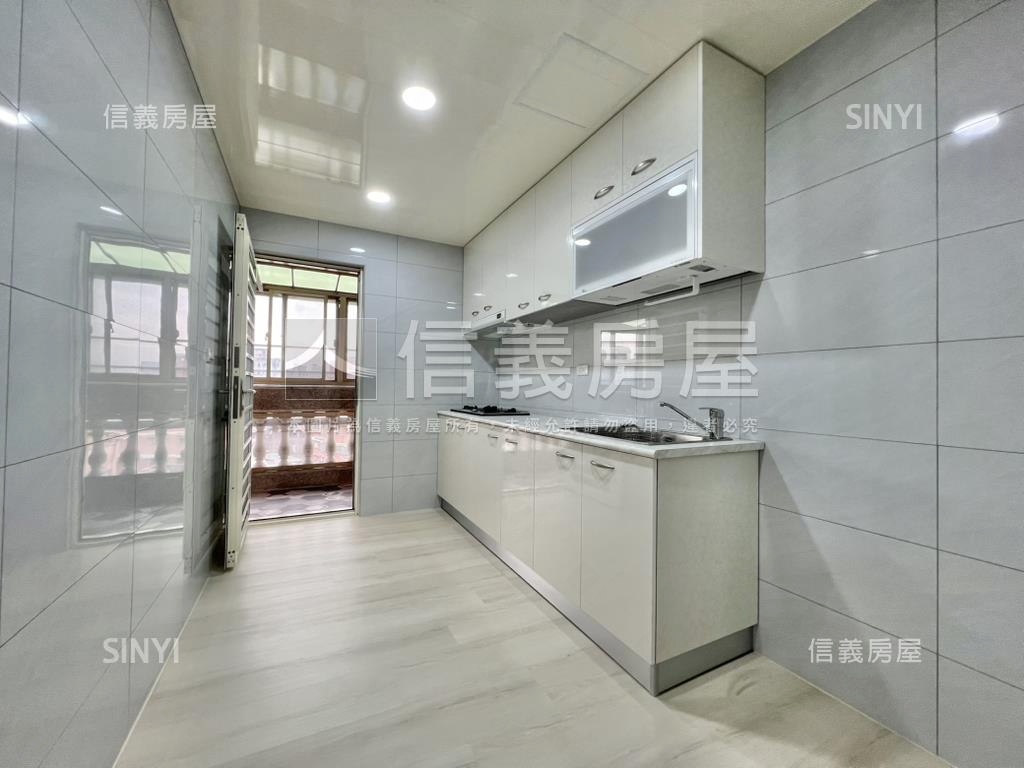 泰山漂亮大三房附車位房屋室內格局與周邊環境