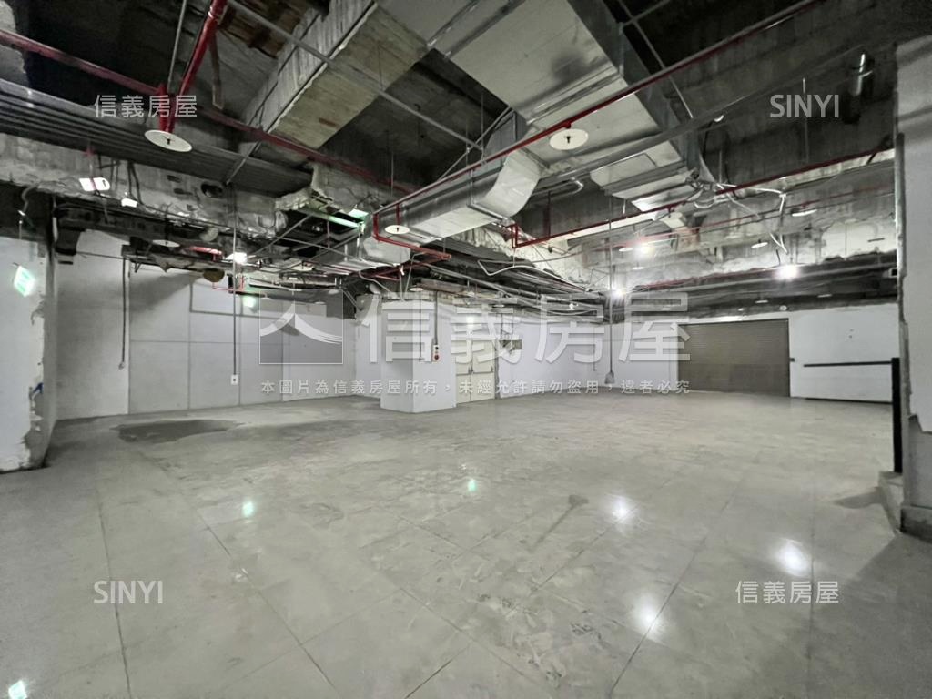 亞太投資廣場店面加地下室房屋室內格局與周邊環境