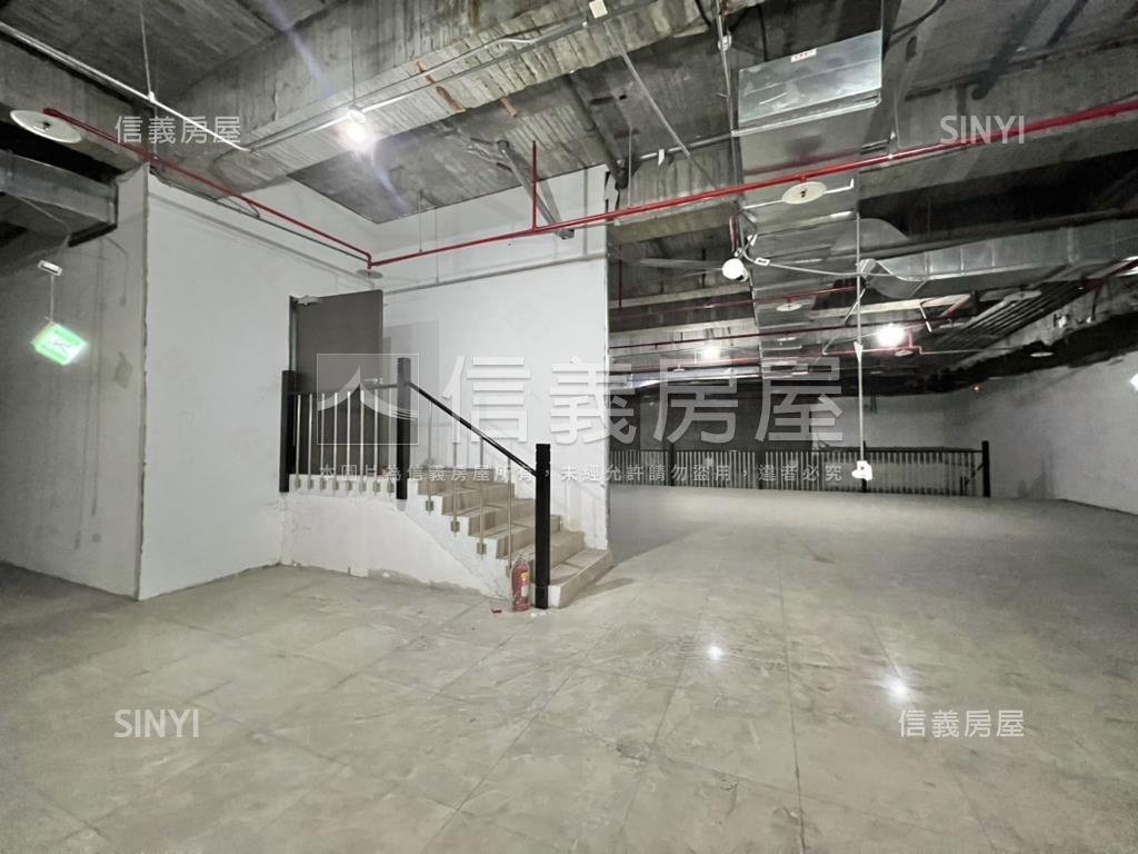 亞太投資廣場店面加地下室房屋室內格局與周邊環境