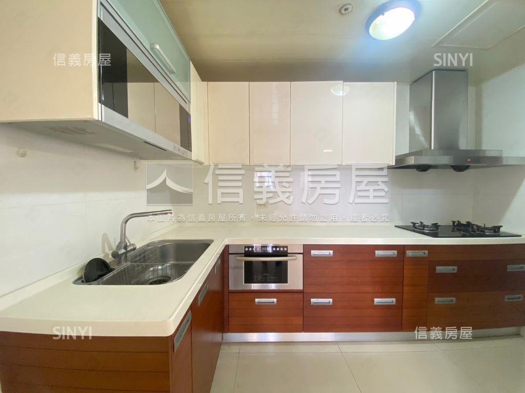 八期豐樂旁◆邊間四房雙車房屋室內格局與周邊環境