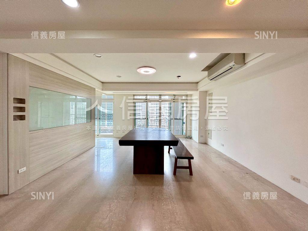 高鐵區時尚廣場樓中樓大戶房屋室內格局與周邊環境