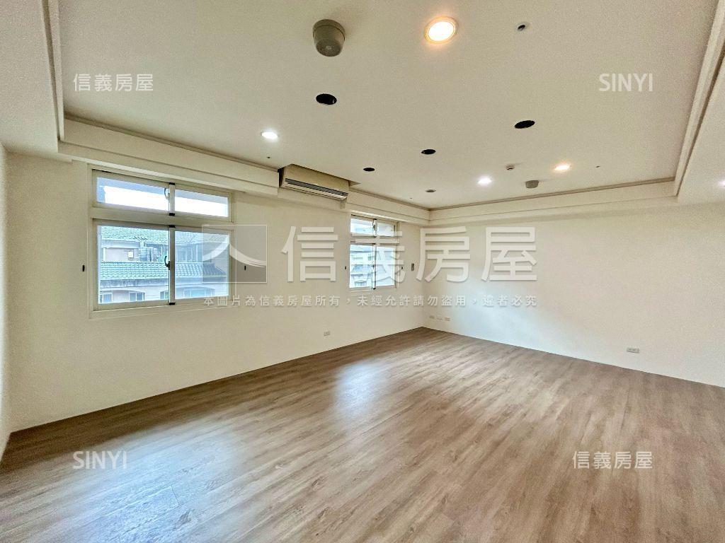 高鐵區時尚廣場樓中樓大戶房屋室內格局與周邊環境