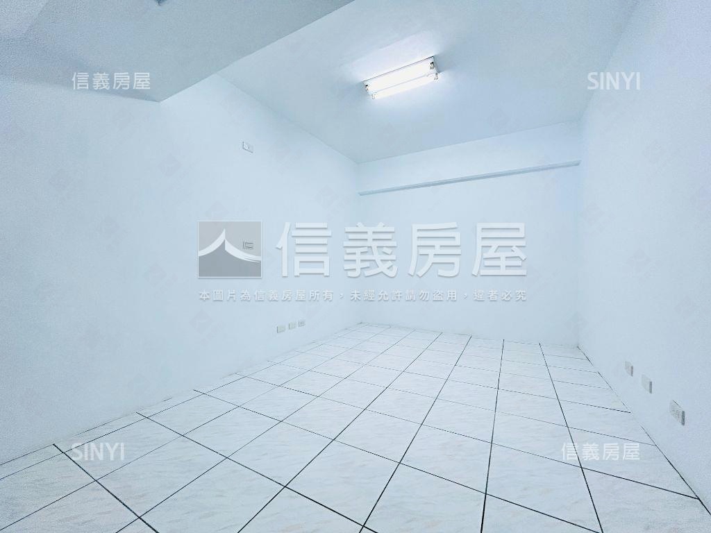 近六福路金店面房屋室內格局與周邊環境