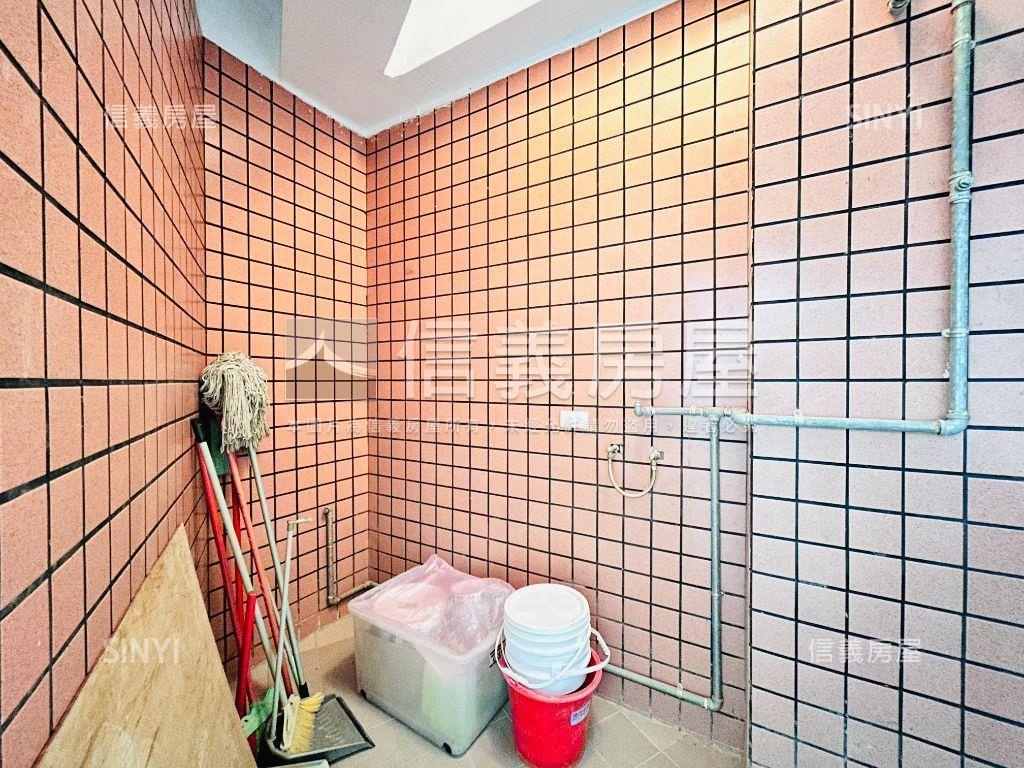 近六福路金店面房屋室內格局與周邊環境