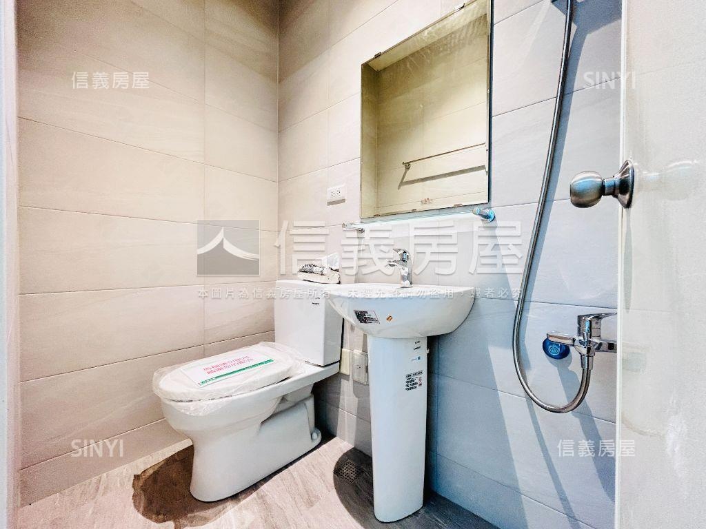 近六福路金店面房屋室內格局與周邊環境