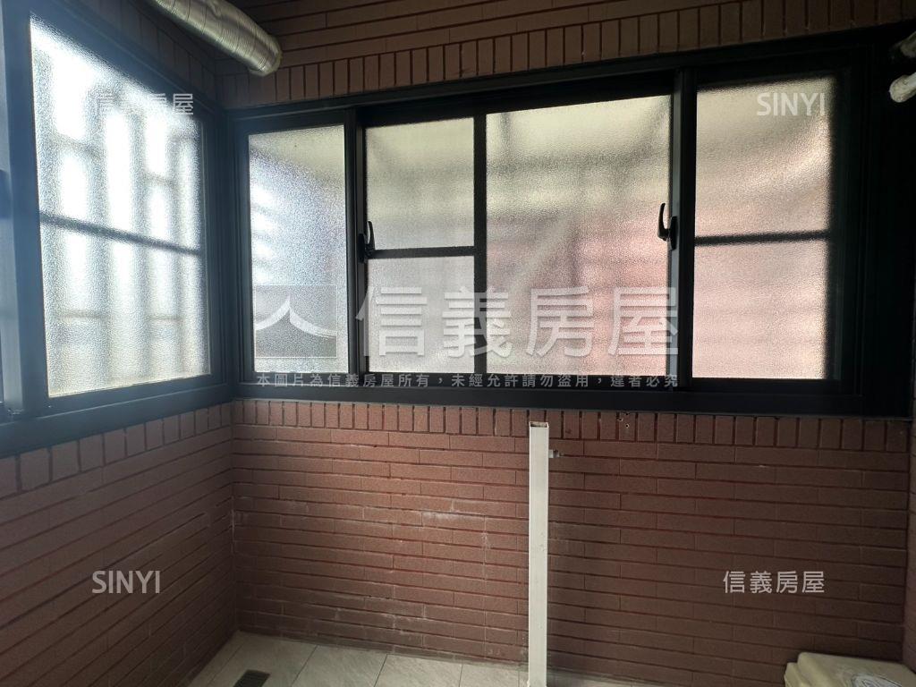 歸仁｜近圓環三房平車房屋室內格局與周邊環境
