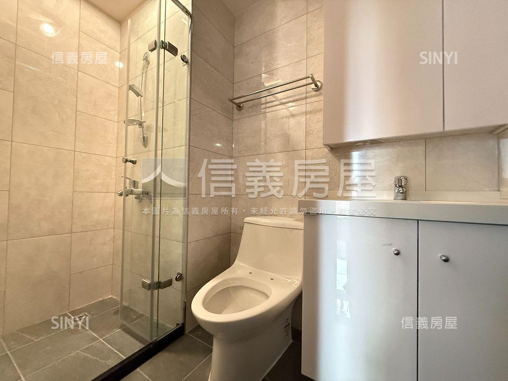 世界花園強案再現三房車位房屋室內格局與周邊環境