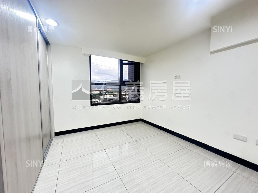 三峽低總價兩房車位房屋室內格局與周邊環境