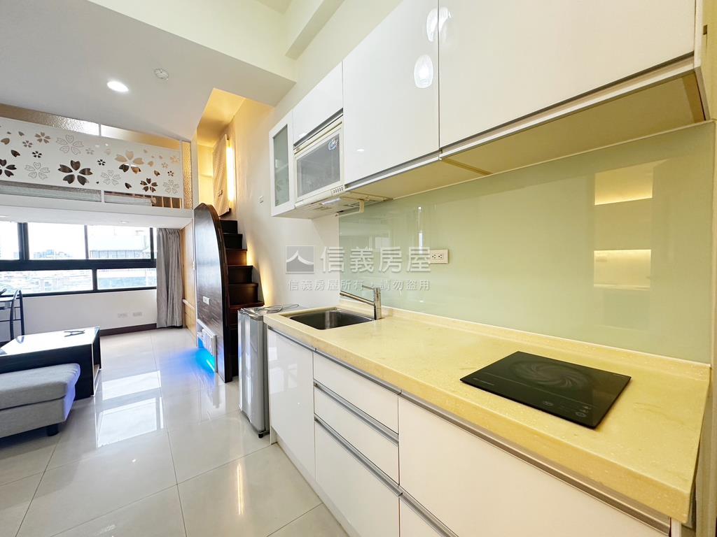 高雄雙軌屋況佳採光美宅房屋室內格局與周邊環境