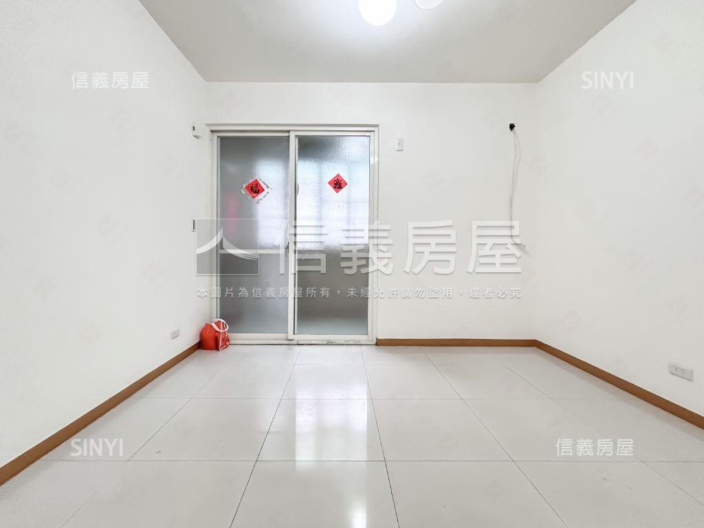 新接⭐國泰格局⭐三房雙衛房屋室內格局與周邊環境