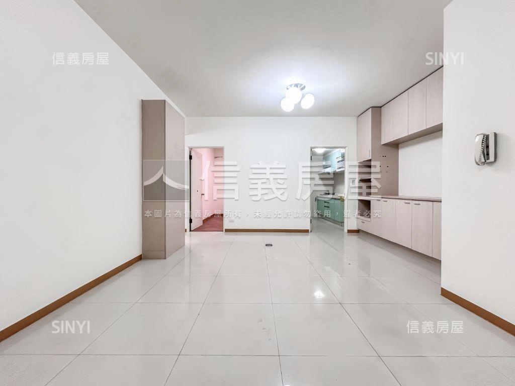 新接⭐國泰格局⭐三房雙衛房屋室內格局與周邊環境