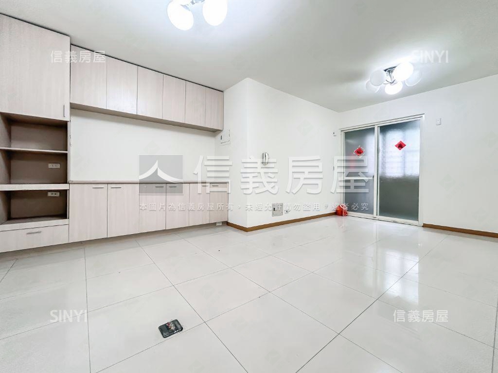 新接⭐國泰格局⭐三房雙衛房屋室內格局與周邊環境