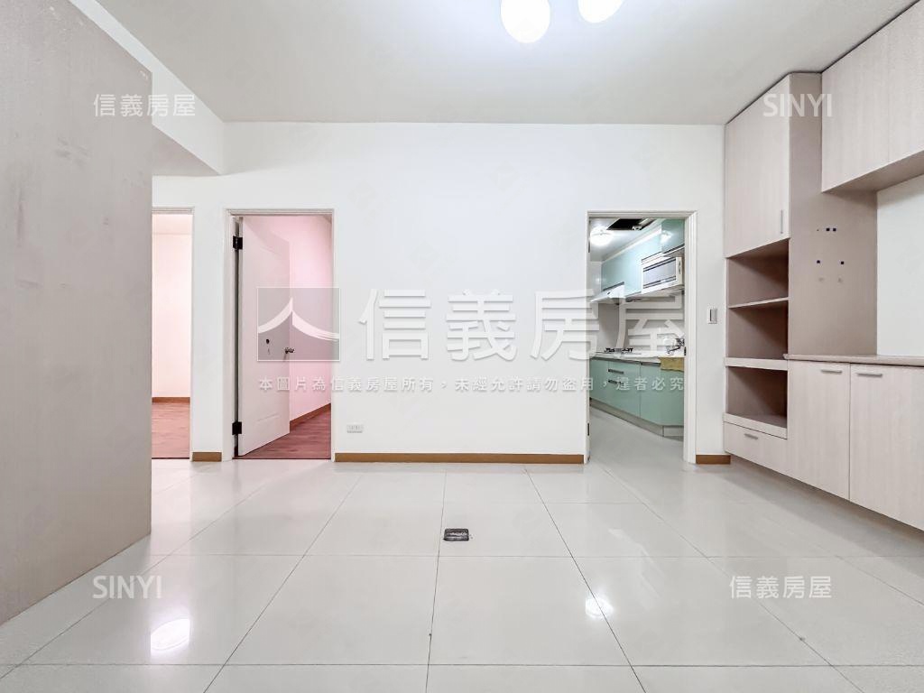 新接⭐國泰格局⭐三房雙衛房屋室內格局與周邊環境