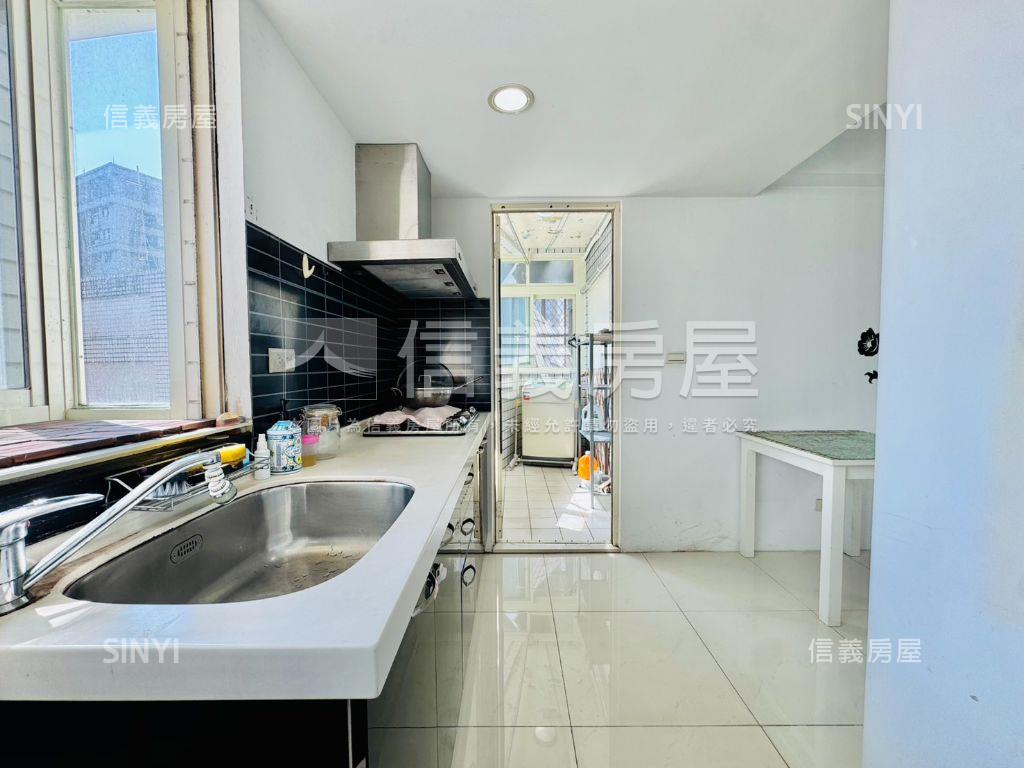 近景平站精緻大２房房屋室內格局與周邊環境