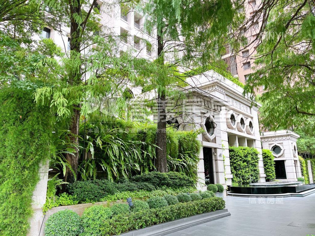 ＶＲ聯聚方庭高樓視野豪邸房屋室內格局與周邊環境