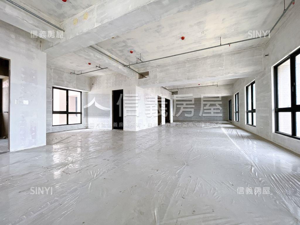 ＶＲ聯聚方庭高樓視野豪邸房屋室內格局與周邊環境