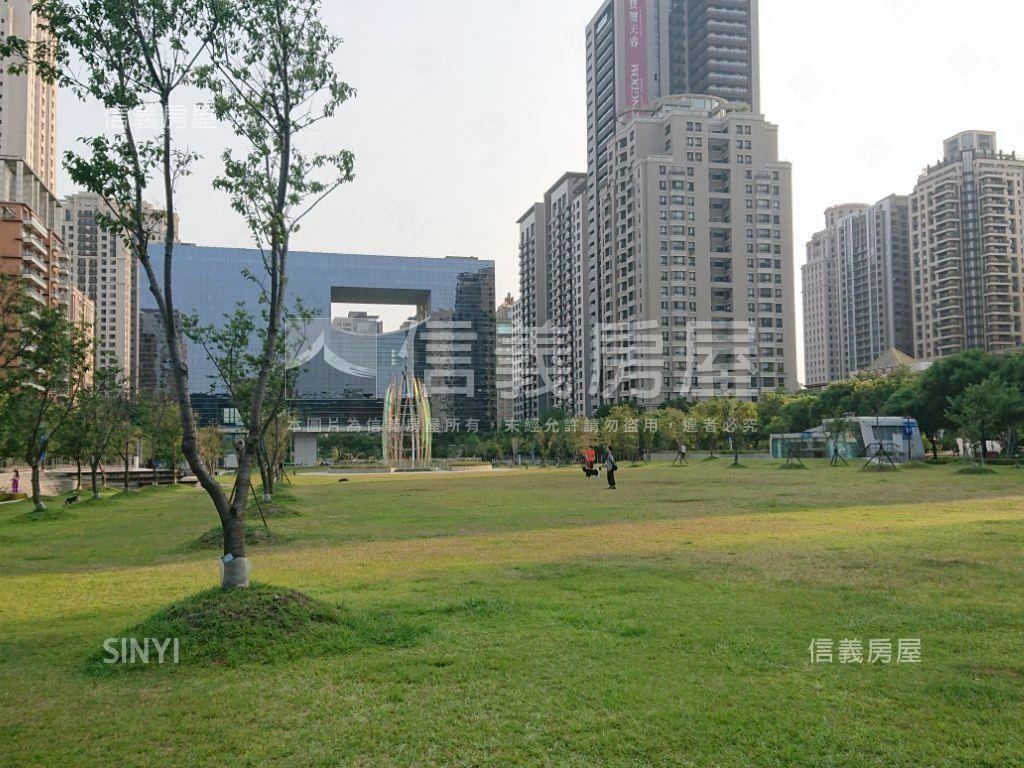 ＶＲ聯聚方庭高樓視野豪邸房屋室內格局與周邊環境